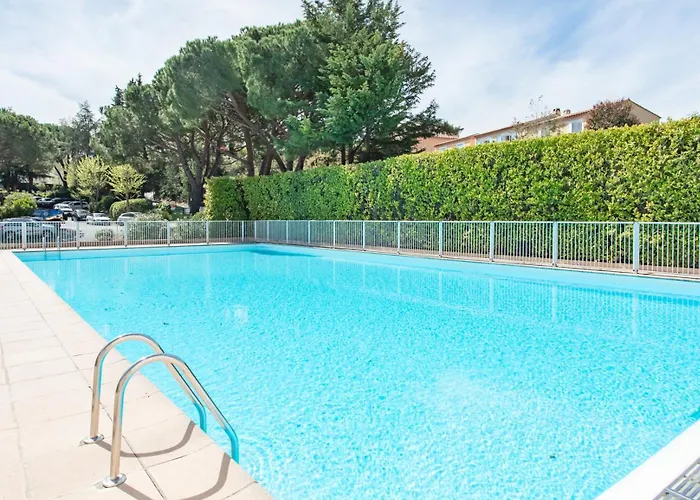 Dans A Villa